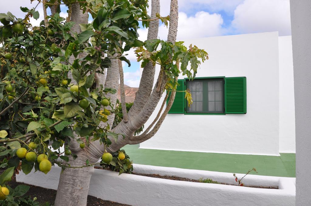 La Casita De Mari Carmen Guest House Mala Bagian luar foto