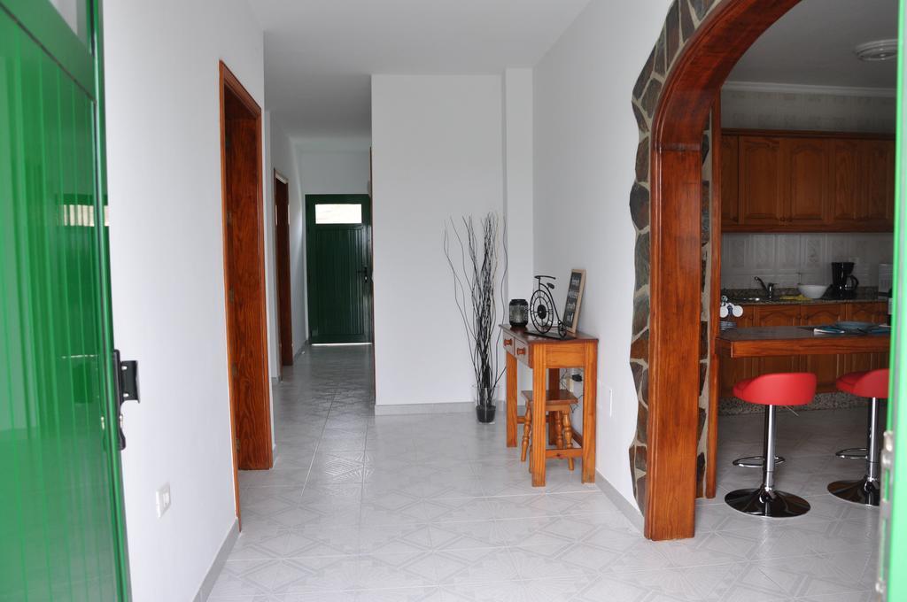 La Casita De Mari Carmen Guest House Mala Bagian luar foto
