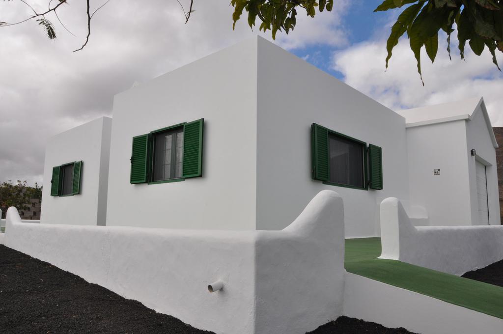La Casita De Mari Carmen Guest House Mala Bagian luar foto